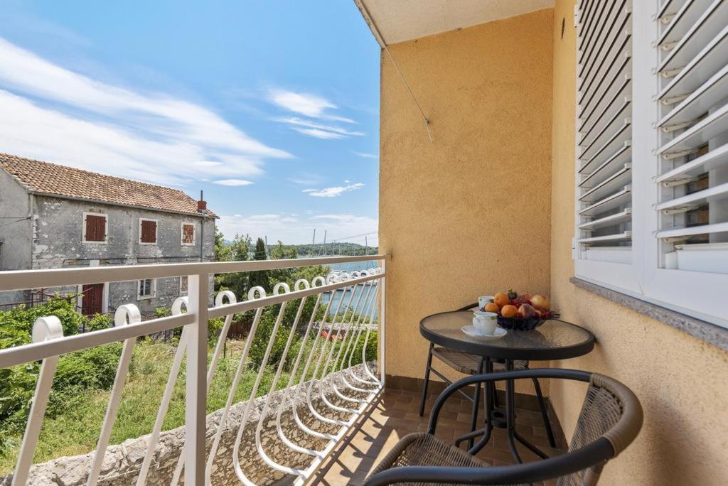 Apartments Tara, Sibenik - Mandalina Exterior photo